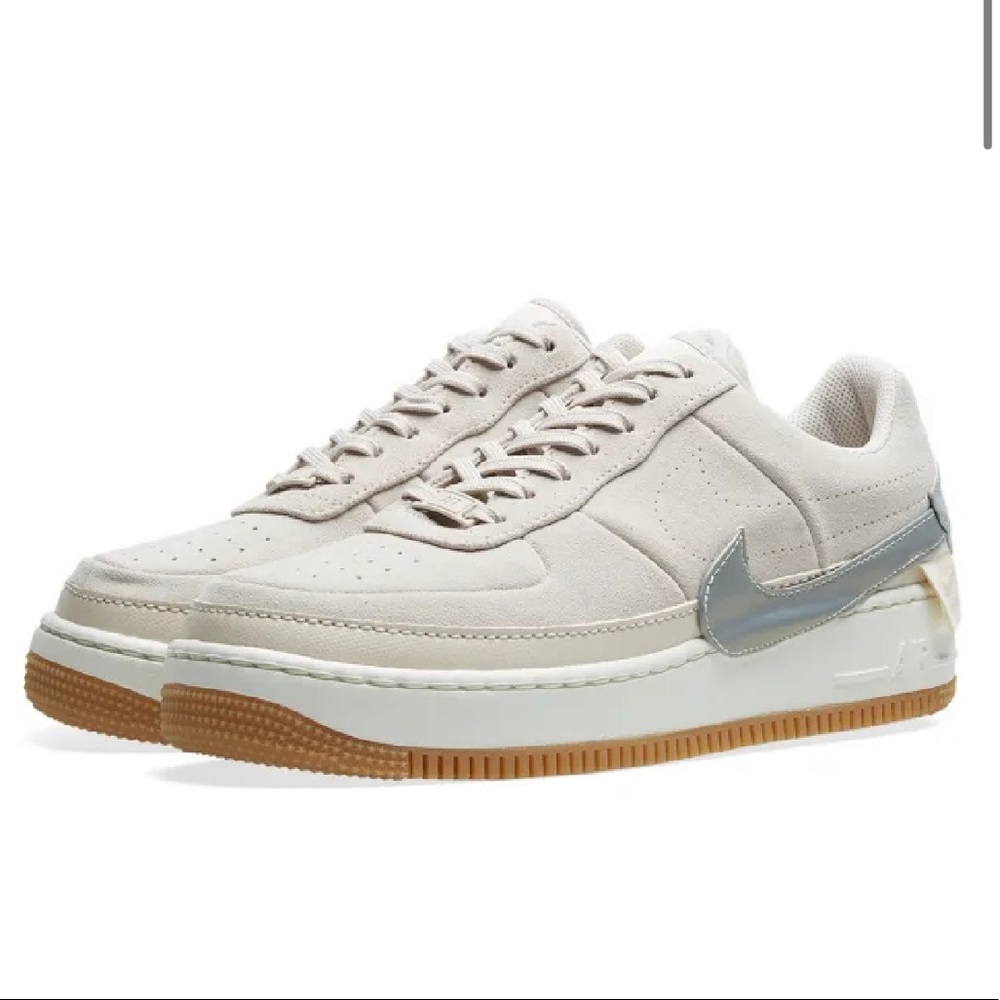 Air force1 JESTER LO W
DESERT SAND & PLATINUM